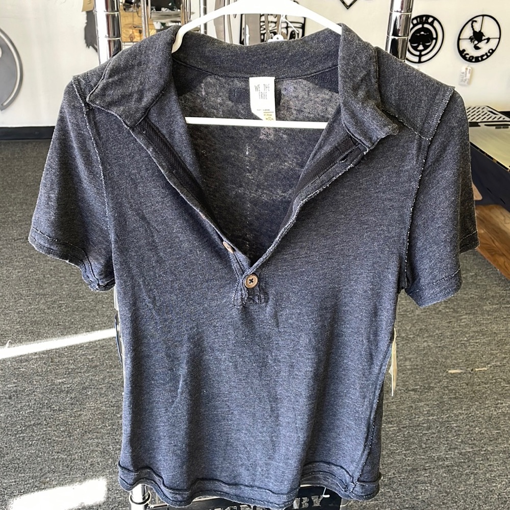 Collared tee